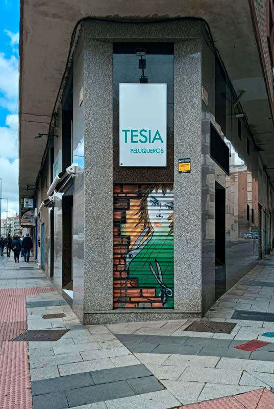 salón de peluquería fuera - tesia peluqueros