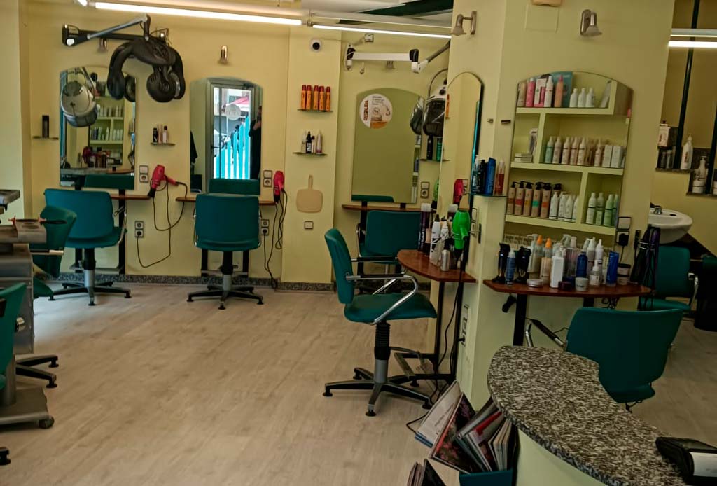 salón de peluquería -tesia peluqueros